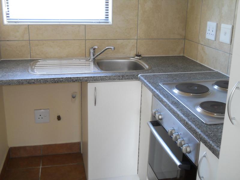To Let 2 Bedroom Property for Rent in Highbury Western Cape